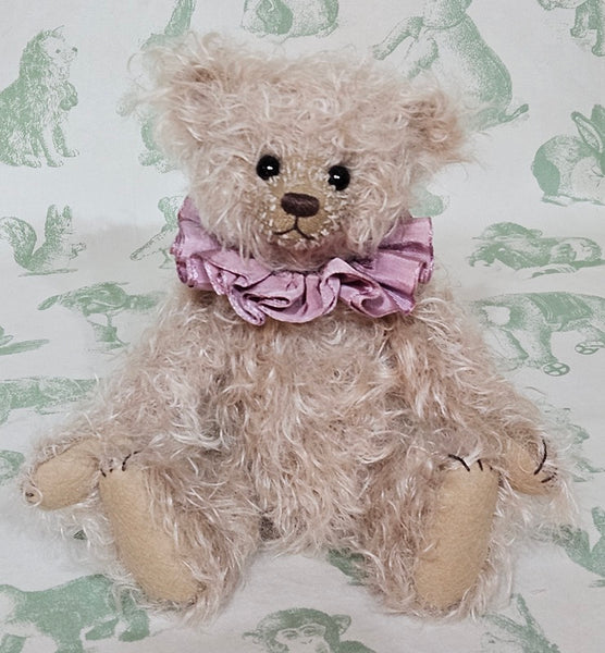 Cleo by Anna Dazumal - 24cm