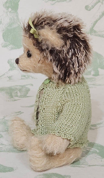 Iris by Anna Dazumal - 17cm