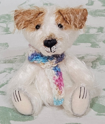 Annie by Lynne Farmer - 10cm