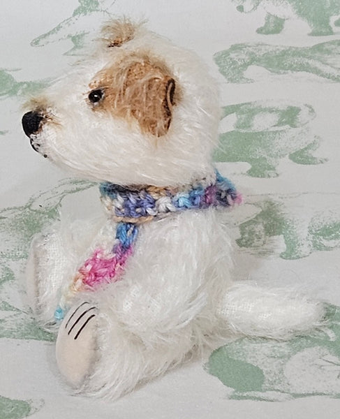 Annie by Lynne Farmer - 10cm