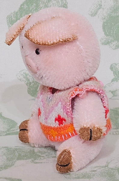 Polly Piglet by Lynne Farmer - 12cm