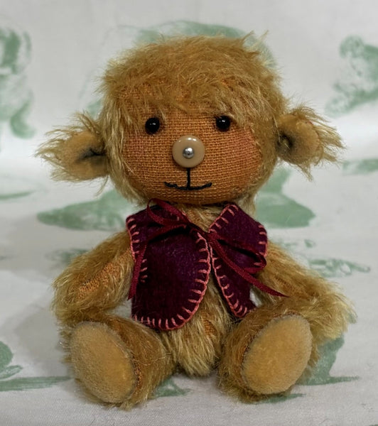 Jessie by Lynne Farmer - 11cm