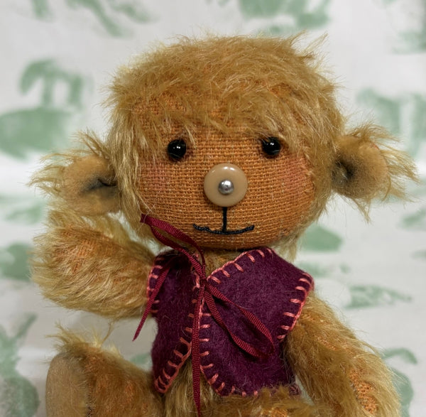 Jessie by Lynne Farmer - 11cm