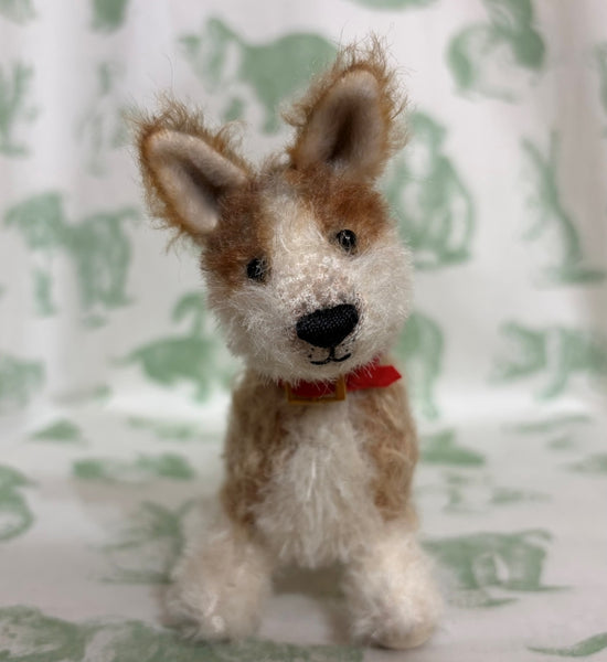 Lizzie by Lynne Farmer - 14cm