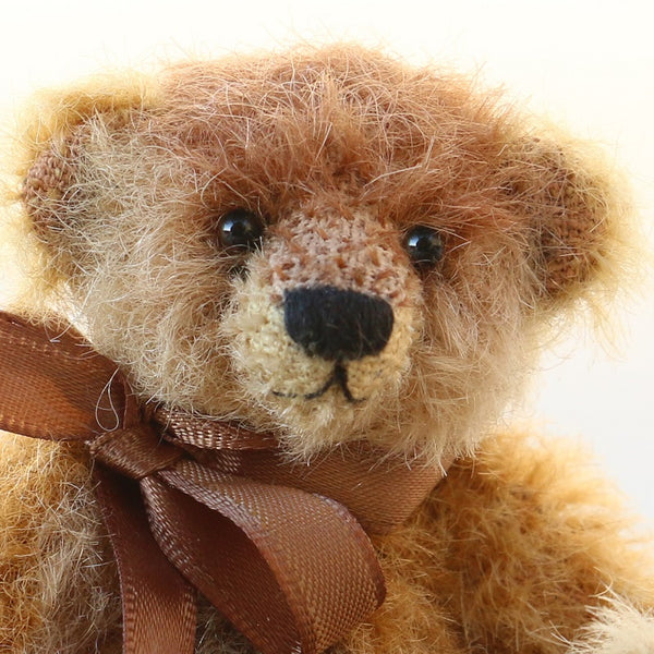 Alexi by Barbara-Ann Bears - 10cm