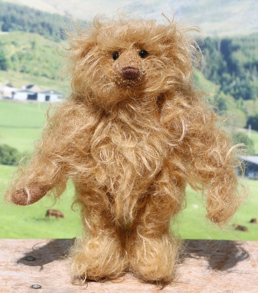 Quintilis by Barbara-Ann Bears - 15cm