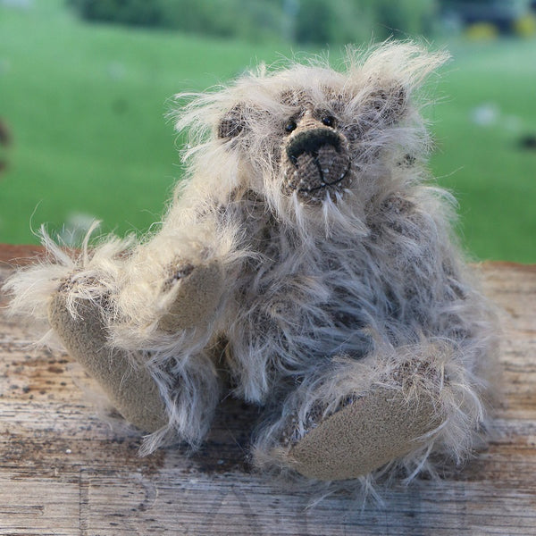 Thwake by Barbara-Ann Bears - 8cm