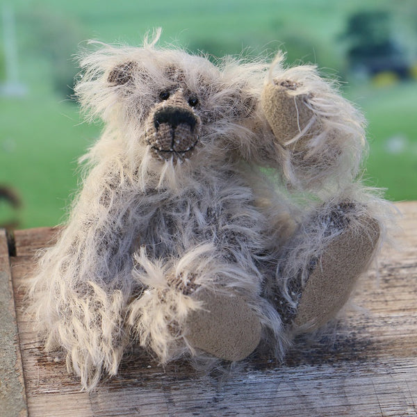 Thwake by Barbara-Ann Bears - 8cm