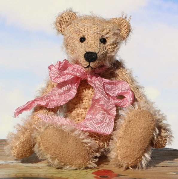 Vanilla Pod by Barbara-Ann Bears - 9cm