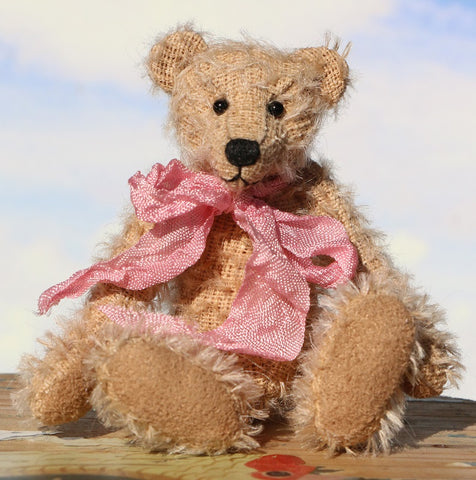 Vanilla Pod by Barbara-Ann Bears - 9cm