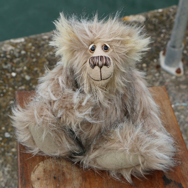 McGruffin by Barbara-Ann Bears - 29cm