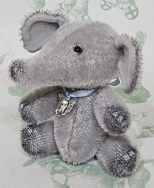 Elgar Elephant by Lynne Farmer - 12cm