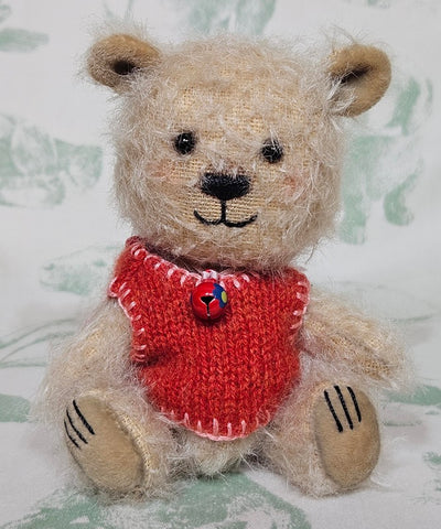 Rosie by Lynne Farmer - 12cm