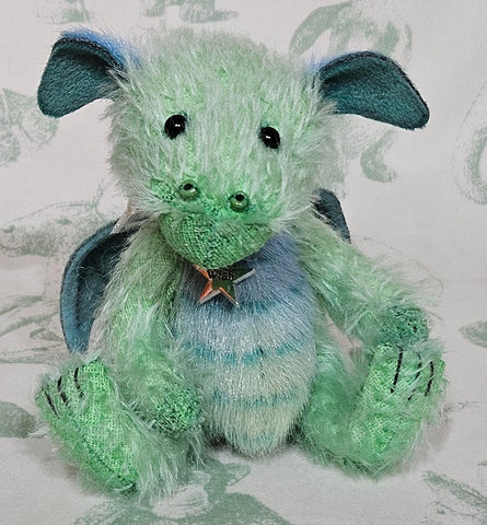 Dixie Dragon by Lynne Farmer - 13cm