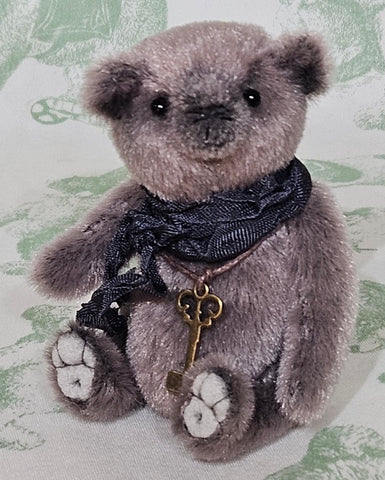 Little Brown Bear by Anna Kolo - 8.75cm