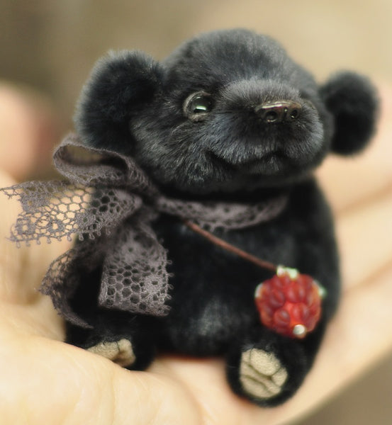 Brian by Anna Kolo - 7.5cm