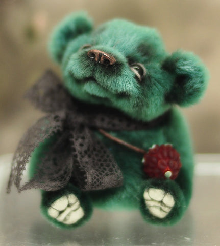 Roger by Anna Kolo - 7.5cm