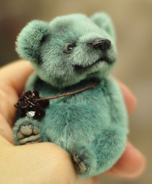 Arnold by Anna Kolo - 7.5cm