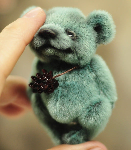 Arnold by Anna Kolo - 7.5cm