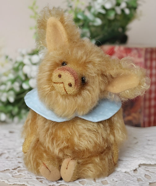 Fluffy Piglet by Nata Tovt - 17cm